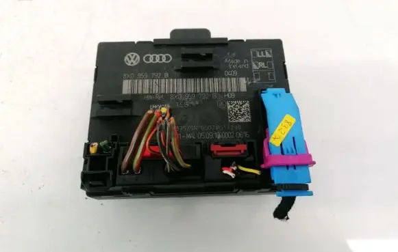 Audi A1 Door control unit/module 8X0959792B