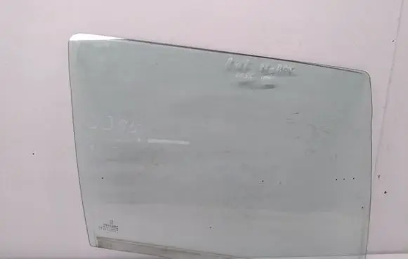 Peugeot 406 Rear door window glass