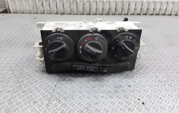 Mercedes-Benz A W168 Climate control unit 1688300485