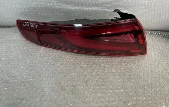 Alfa Romeo Giulia Rear/tail lights 00505437870