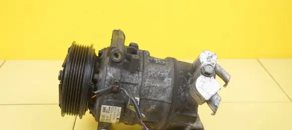Opel Astra J Air conditioning (A/C) compressor (pump) 13367373 B16DTH