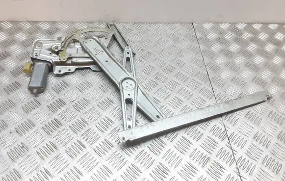 Toyota Yaris Front door window regulator with motor 0130822017