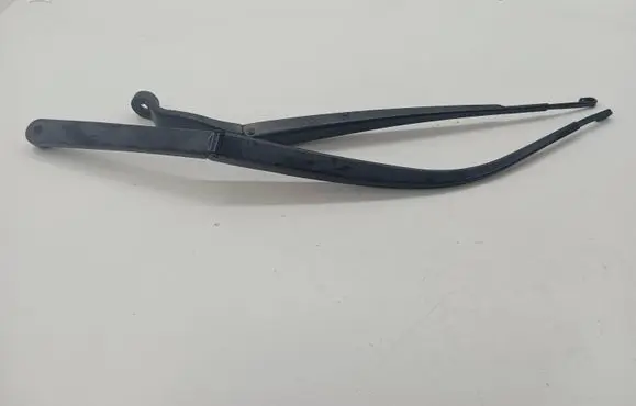 Honda CR-V Front wiper blade arm