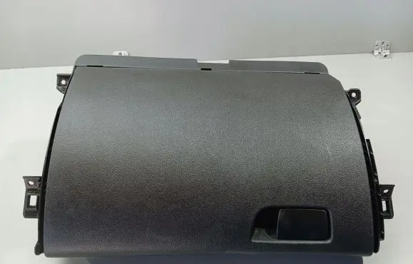 Renault Megane I Glove box P685008563R