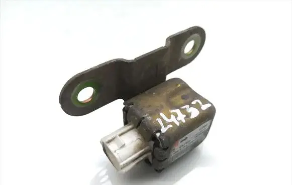 Hyundai Santa Fe Airbag deployment crash/impact sensor 38930-65J10