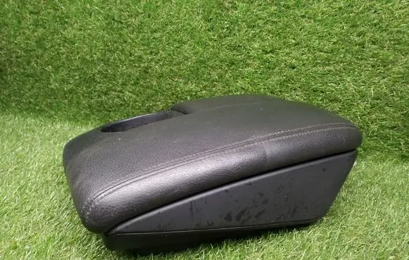 Audi Q7 4L Armrest 4L1864207