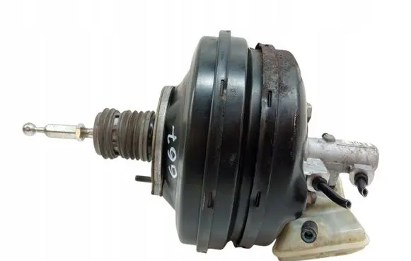 Volkswagen PASSAT B5.5 Brake booster 3B0614105D