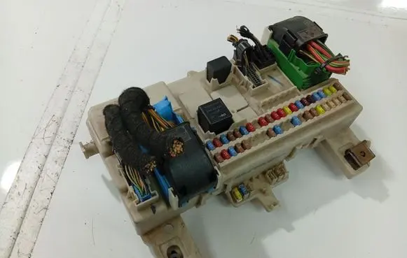 Volvo V50 Fuse box set 30728906