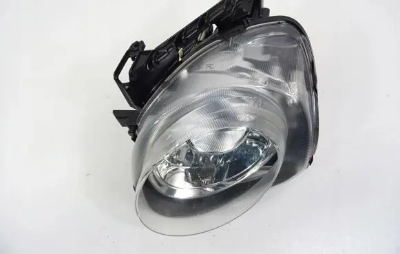 Nissan Juke I F15 Headlight/headlamp 26060BV80A