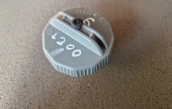 Mitsubishi L200 Fuel tank filler cap 
