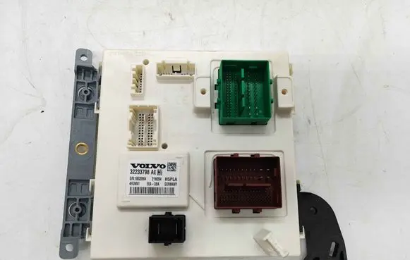 Volvo XC60 Central body control module 36010476