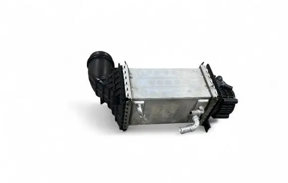 Volkswagen Tiguan Intercooler radiator 04E145785E