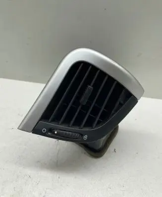 Peugeot 206+ Dash center air vent grill 9683399880 15018C10 9683190480