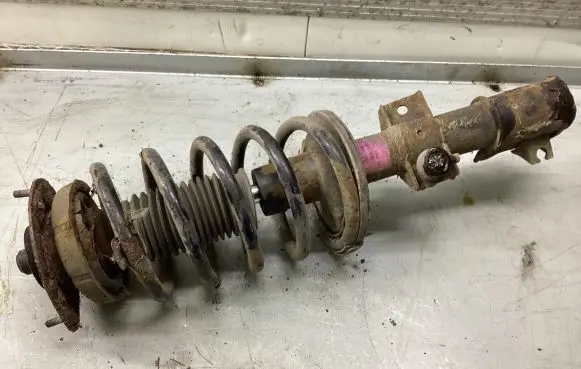 Volvo XC90 Front shock absorber/damper 31200416 824904003