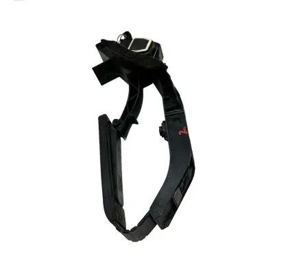 Mercedes-Benz E W211 Accelerator throttle pedal A2113000404