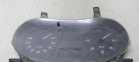 Opel Movano A Speedometer (instrument cluster) 8200467952D