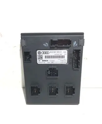 Audi A8 S8 D4 4H Comfort/convenience module 4H0907063G 11012002 F005V01139