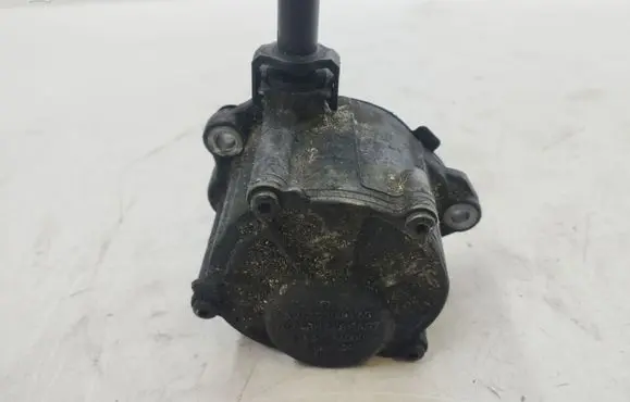 Mercedes-Benz E W212 Vacuum pump A6512300165