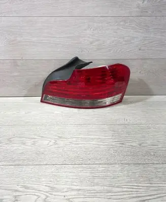 BMW 1 E82 E88 Rear/tail lights 4869810 0155541 2VP00961504
