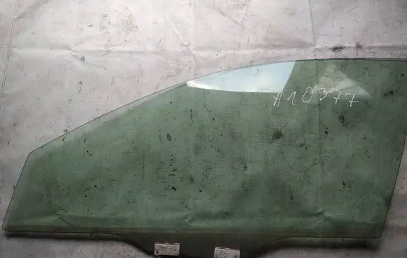 Honda Accord Front door window glass four-door as2
