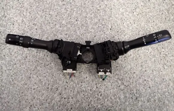 Toyota Yaris Other switches/knobs/shifts 