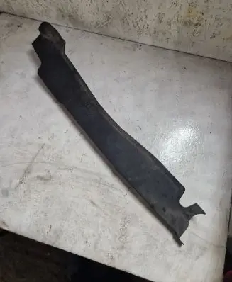 Subaru Legacy Fender end trim 57256AJ030