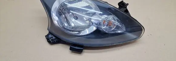 Toyota Aygo AB10 Headlight/headlamp 811100H010