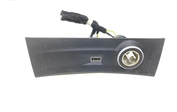Alfa Romeo Stelvio USB socket connector 00505493820 16949A0