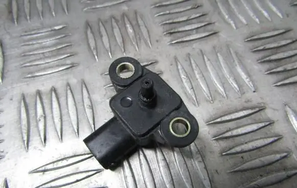 Mercedes-Benz C W203 Air pressure sensor A0041533328
