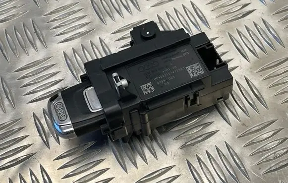 Audi A4 S4 B8 8K Ignition lock 8K0909131C 3330410105