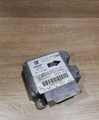 Opel Zafira A Airbag control unit/module 24416704