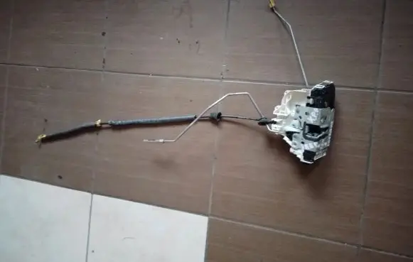 Jeep Grand Cherokee Front door lock P04560133AC