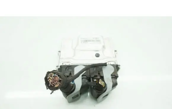 Volkswagen Transporter - Caravelle T7 Engine control unit/module ECU 0281040177