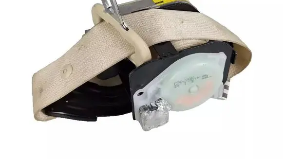 Lexus IS 220D-250-350 Rear seatbelt 1040298 1044782