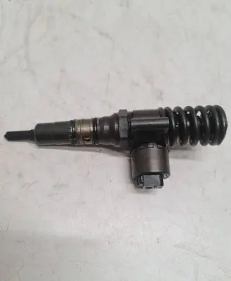 Audi A6 S6 C6 4F Fuel injector 036130073G