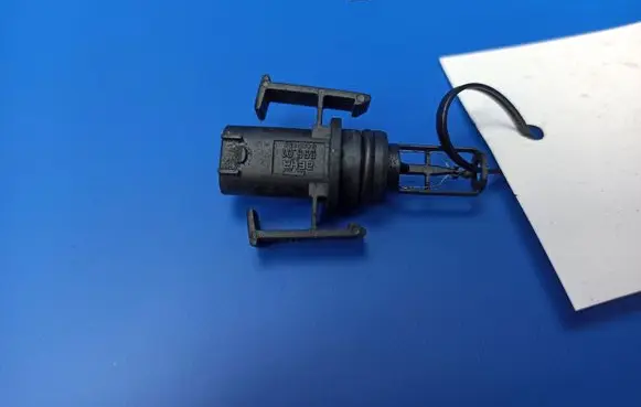 Mercedes-Benz E W211 Intake air temperature sensor 0005422818