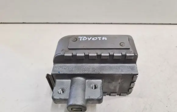Toyota Corolla Verso AR10 Steering wheel lock 450200F1 899980F01