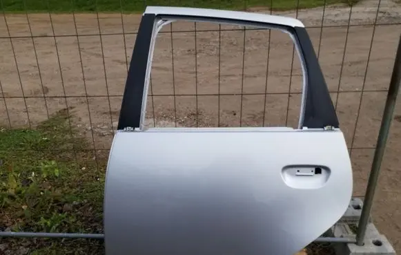 Mitsubishi Colt Rear door