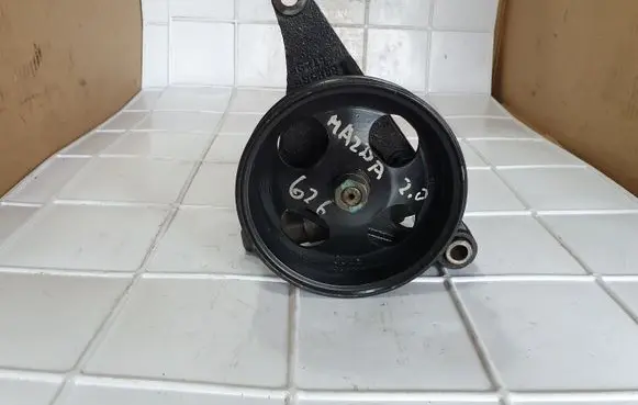Mazda 626 Power steering pump B5Y2970333 GC1M32650