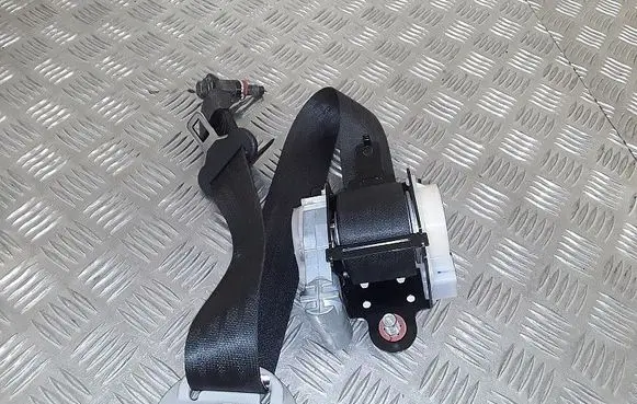 Hyundai ix35 Front seatbelt 888102y2109p