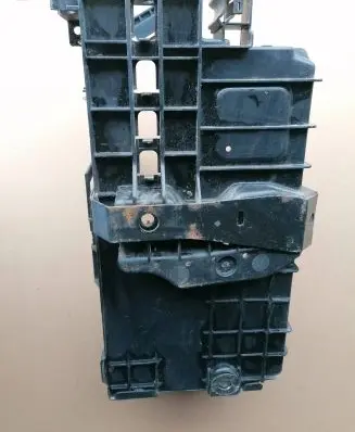 Opel Astra J Battery box tray 13354420