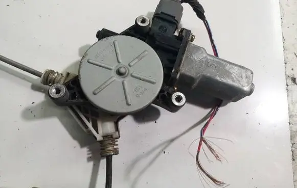 Honda Accord Rear door window regulator motor 402090