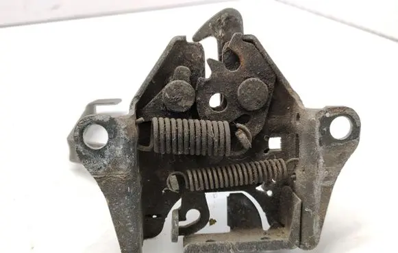 Mazda 929 Engine bonnet/hood lock/catch