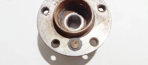 BMW X5 E53 Rear wheel hub