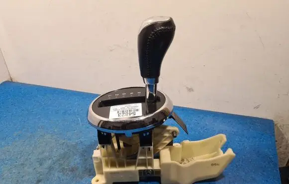 Hyundai i20 (PB PBT) Gear selector/shifter in gearbox 46700-2MXXX