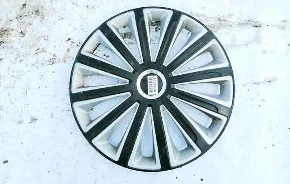 Toyota Corolla Verso AR10 R16 wheel hub/cap/trim 