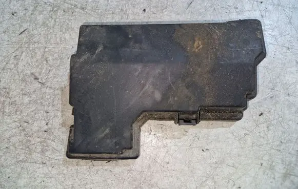 Nissan X-Trail T31 Fuse box cover JG00B