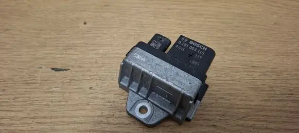 Glow plug pre-heat relay
