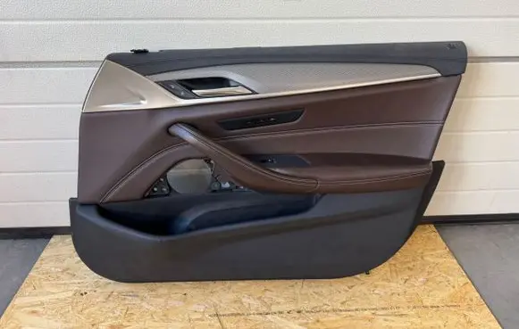 BMW 5 G30 G31 Front door card panel trim 2844127