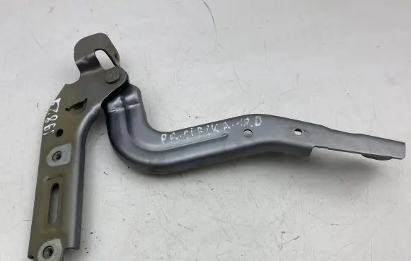Chrysler Pacifica Engine bonnet/hood hinges